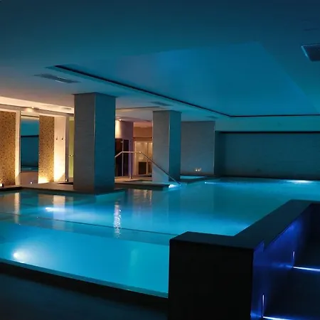 Smy Carlos V Wellness & فندق 5*