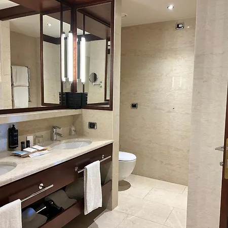 Smy Carlos V Wellness & فندق 5*